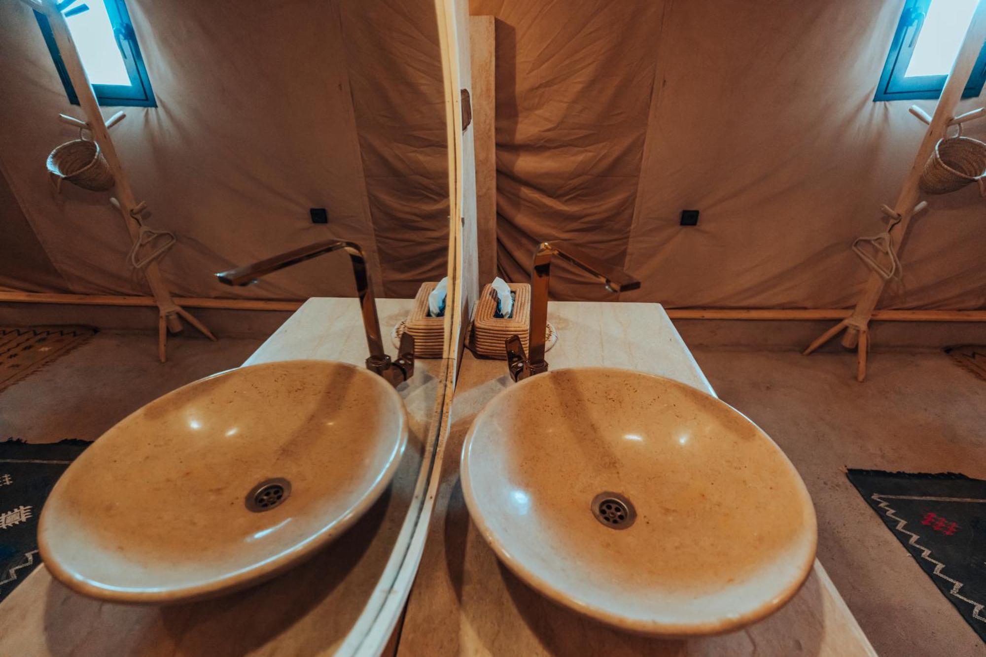 Glamping Milenario メルズーガ エクステリア 写真